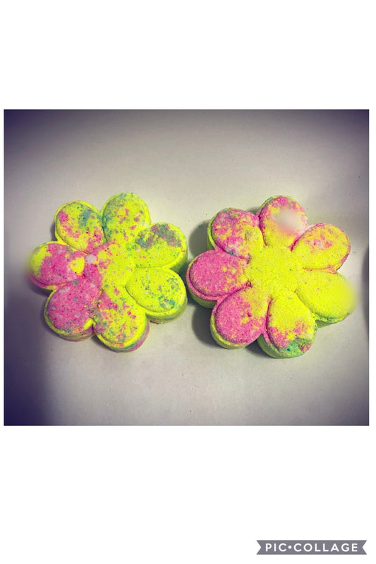 Daisy Bath Bomb  image 0